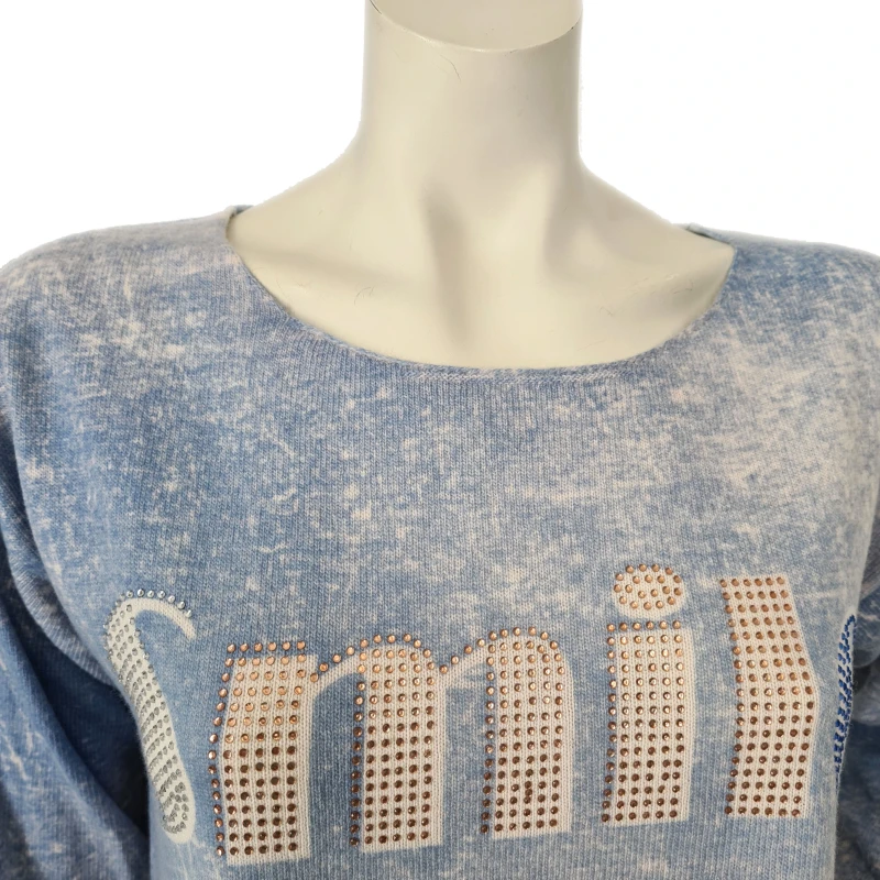 Zwillingsherz Strickpullover mit Glitzersteinchen “SMILE“  hellblau weiß